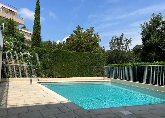 La Villa Ondine - Spacieux Appartement Sur Les Collines Nicoises - Piscine - 2 Parkings - Clim - Wifi